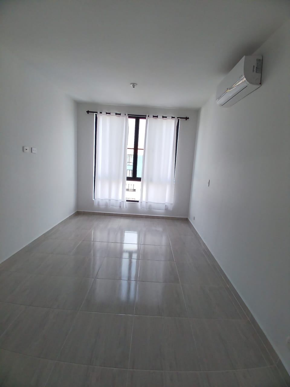 Local En Arriendo - Ricaurte, Bogotá