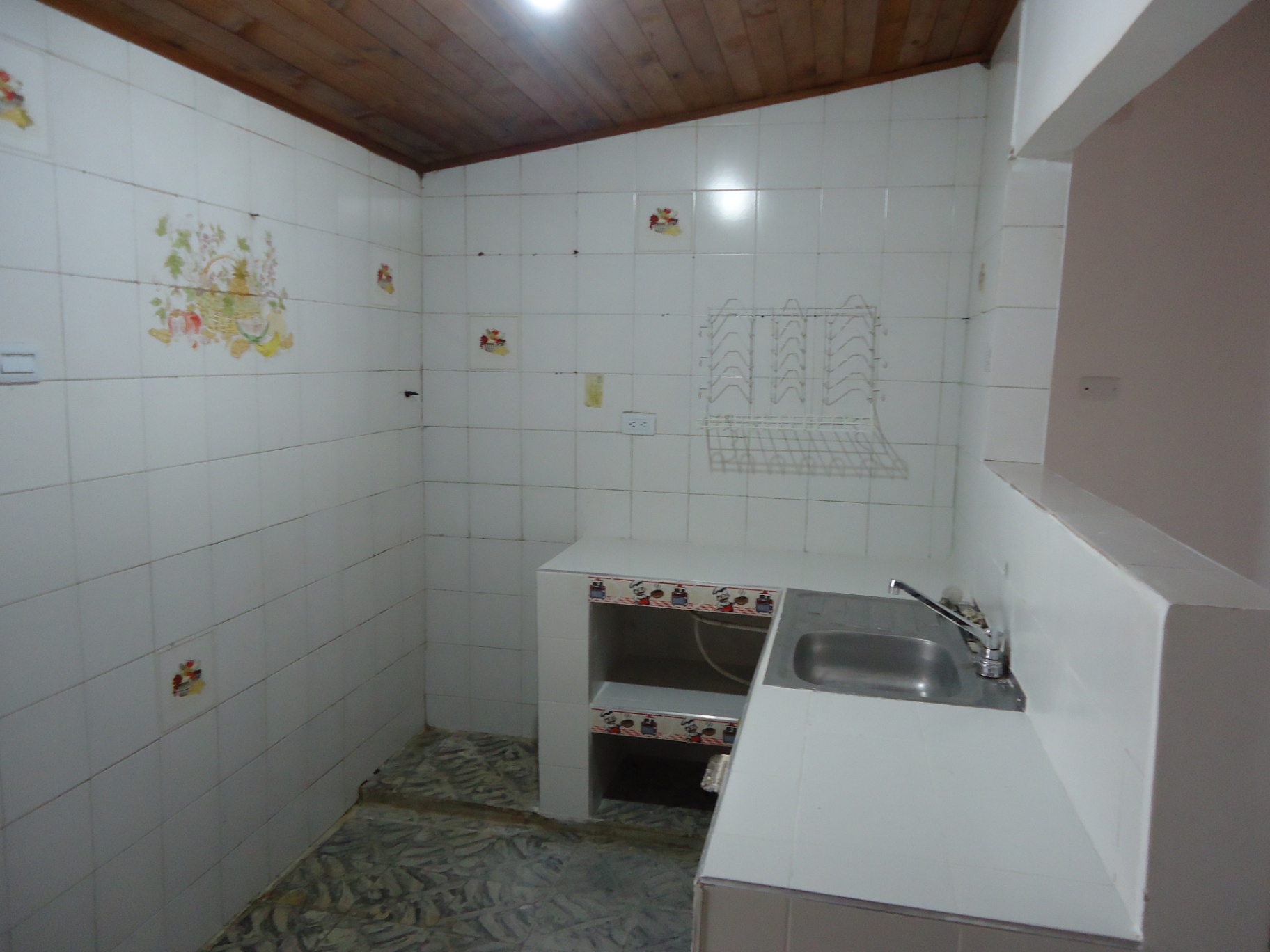 Locales en Arriendo, Ricaurte Bogotá - LOAR402