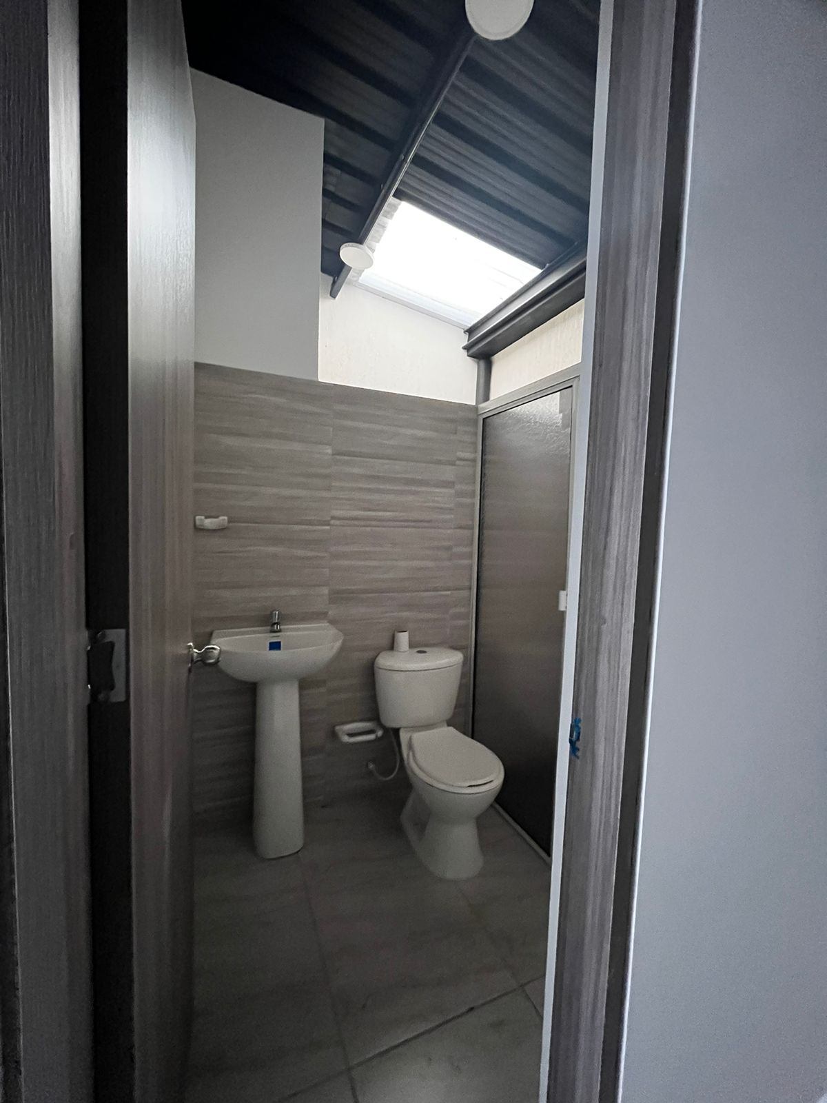 Locales en Arriendo, Ricaurte Bogotá - LOAR345