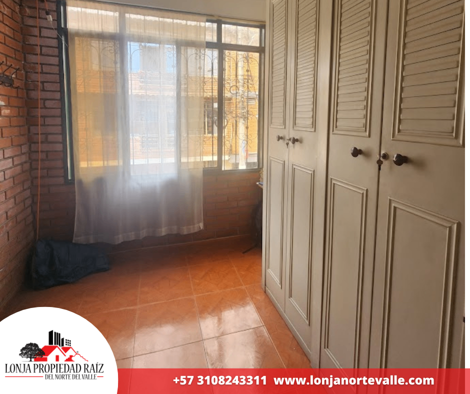 Casas Con Local en Venta, Cartago,  - El Palatino