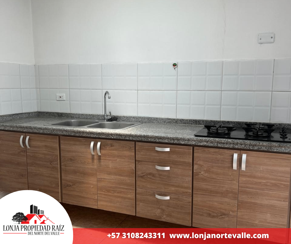 Casas Con Local en Venta, Cartago,  - San Nicolás